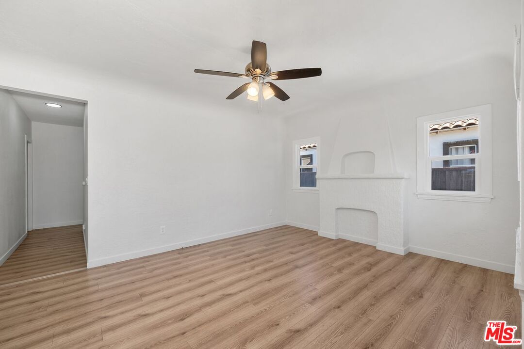 Los Angeles, California, 90059, United States, 2 Bedrooms Bedrooms, ,1 BathroomBathrooms,Residential,For Sale,1847289