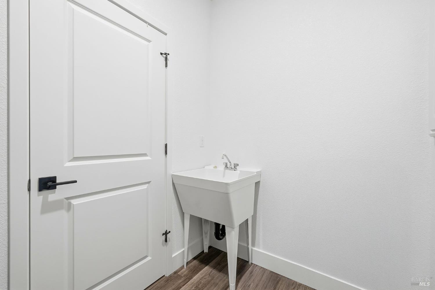 Dixon, California, 95620, United States, 2 Bedrooms Bedrooms, ,2 BathroomsBathrooms,Residential,For Sale,2005407