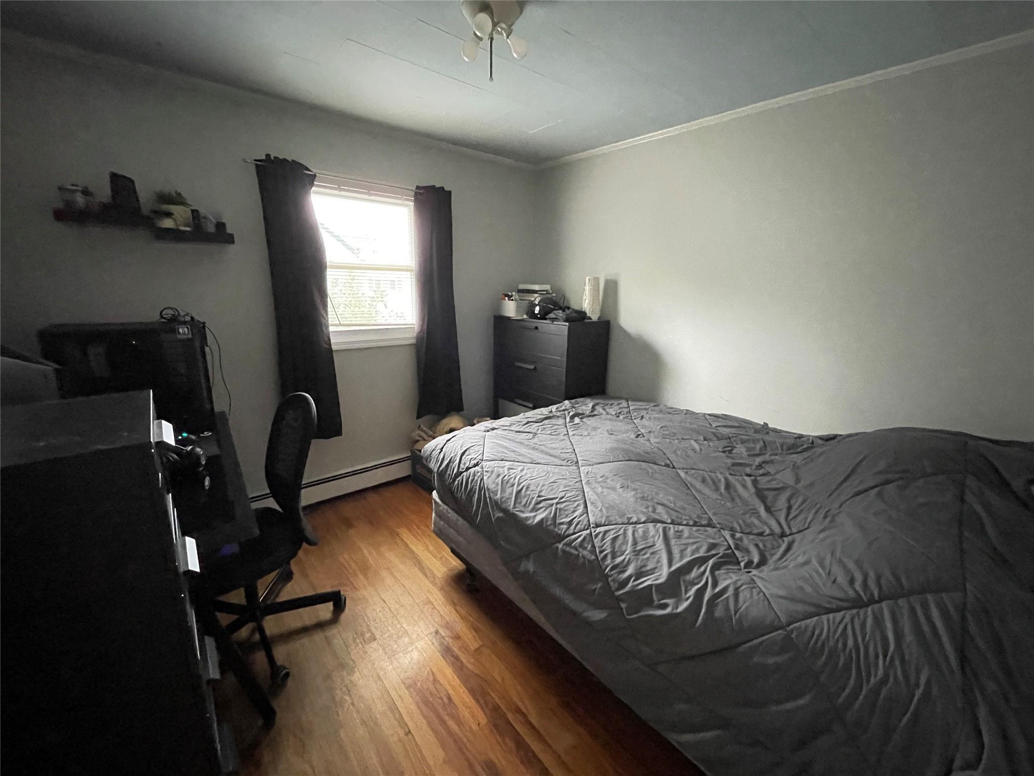 Lindenhurst, New York, 11757, United States, 3 Bedrooms Bedrooms, ,2 BathroomsBathrooms,Residential,For Sale,1920601