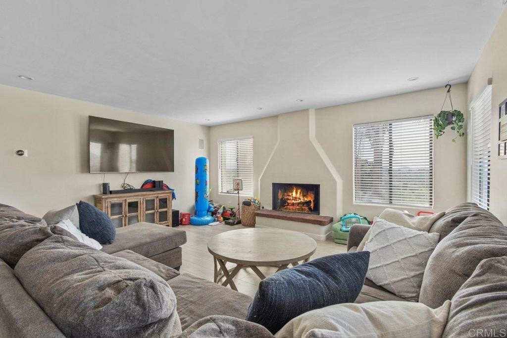 El Cajon, California, 92019, United States, 4 Bedrooms Bedrooms, ,3 BathroomsBathrooms,Residential,For Sale,2002892