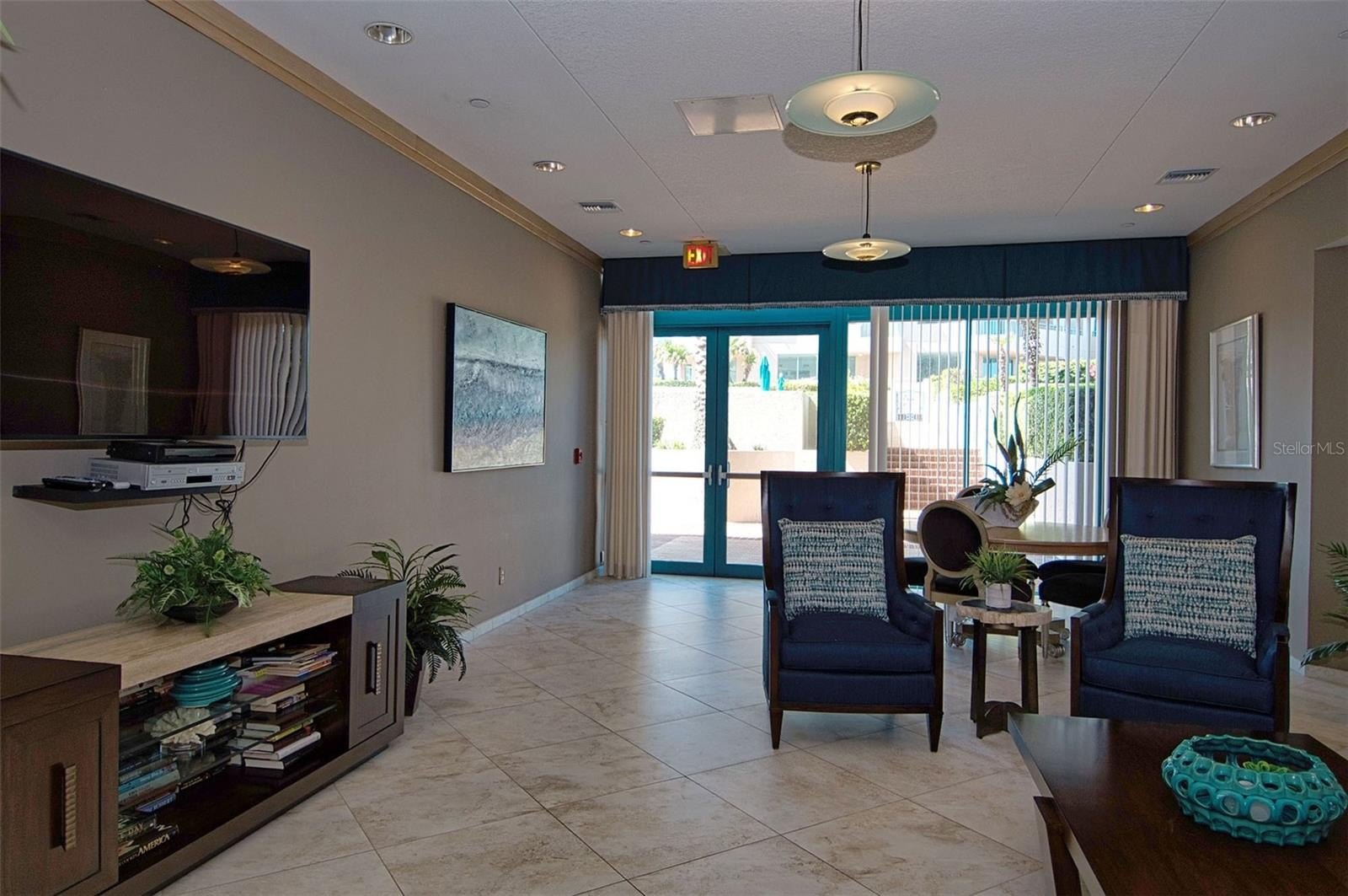 CLEARWATER BEACH, Florida, 33767, United States, 3 Bedrooms Bedrooms, ,3 BathroomsBathrooms,Residential,For Sale,1976506