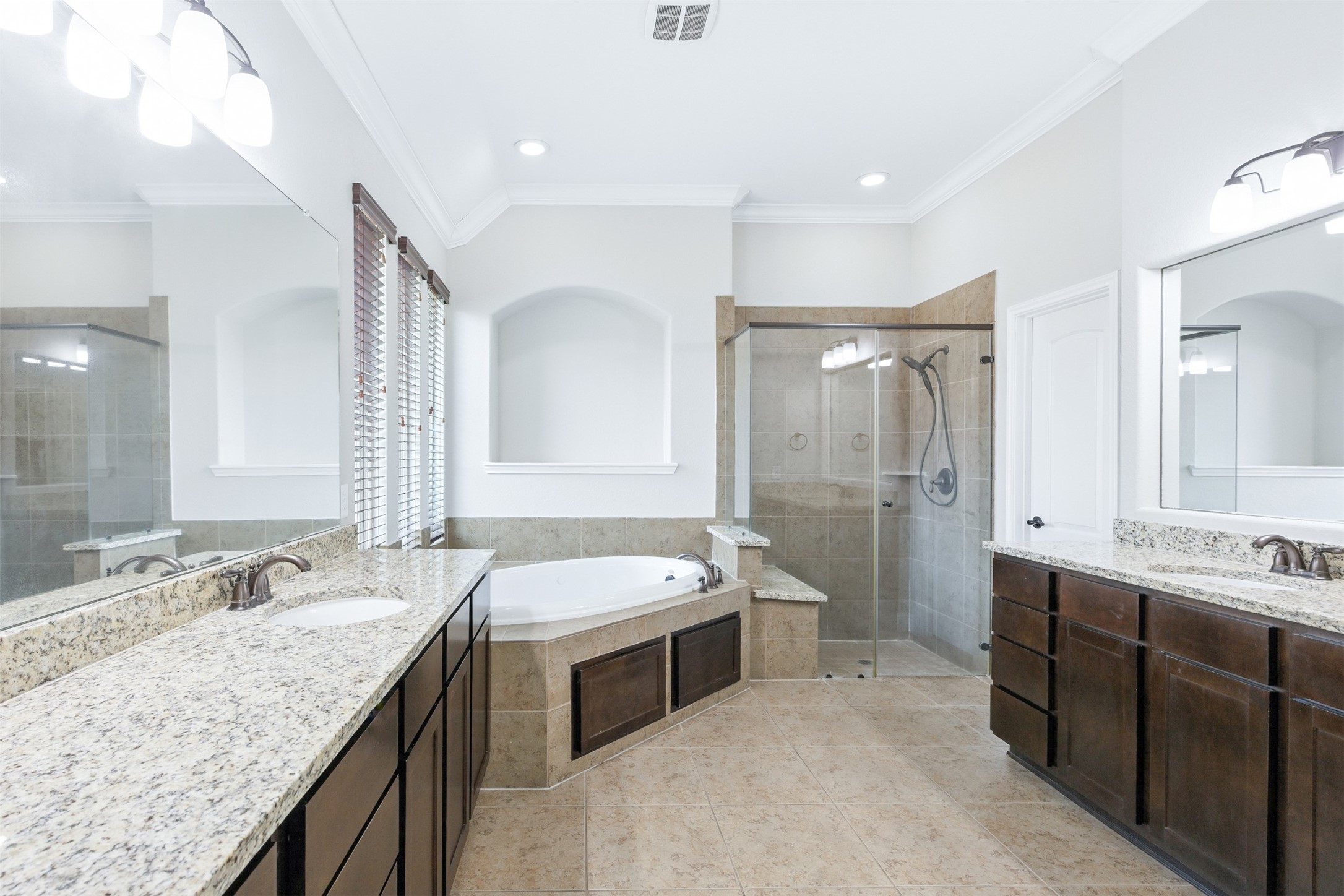 Kingwood, Texas, 77365, United States, 4 Bedrooms Bedrooms, ,5 BathroomsBathrooms,Residential,For Sale,1901470
