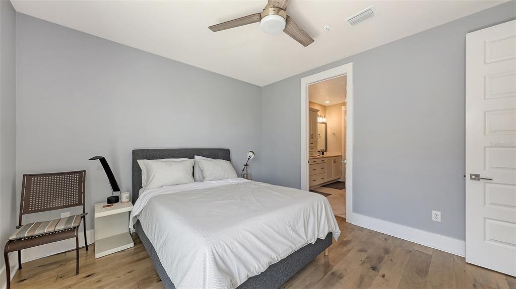 Sarasota, Florida, 34236, United States, 3 Bedrooms Bedrooms, ,4 BathroomsBathrooms,Residential,For Sale,1986560