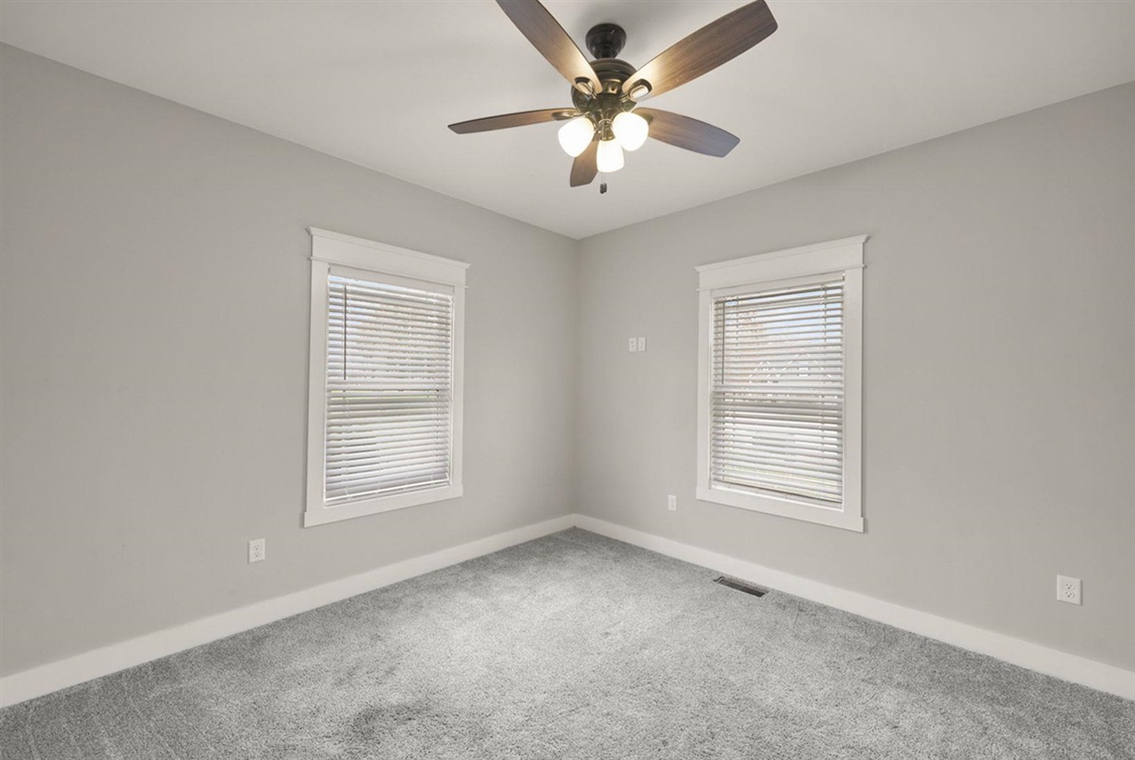 Smiths Grove, Kentucky, 42171, United States, 4 Bedrooms Bedrooms, ,3 BathroomsBathrooms,Residential,For Sale,1901805