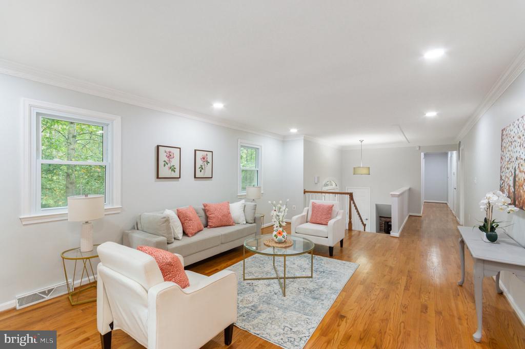 Manassas, Virginia, 20112, United States, 4 Bedrooms Bedrooms, ,3 BathroomsBathrooms,Residential,For Sale,1977190