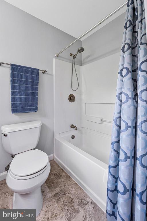 Burke, Virginia, 22015, United States, 3 Bedrooms Bedrooms, ,3 BathroomsBathrooms,Residential,For Sale,2049258