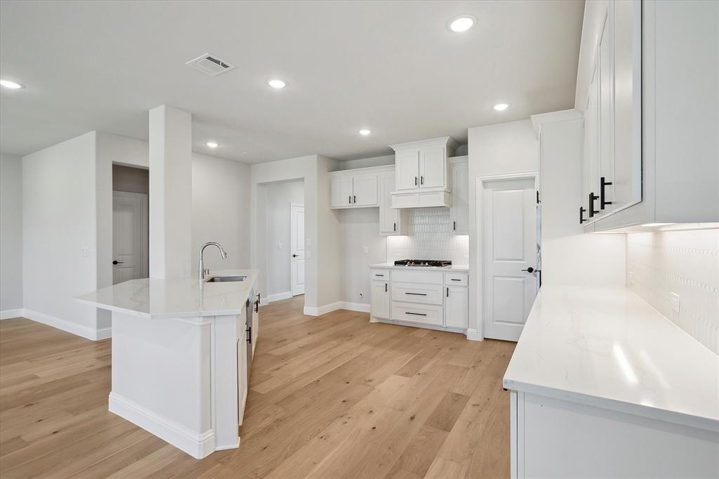 Aubrey, Texas, 76227, United States, 4 Bedrooms Bedrooms, ,3 BathroomsBathrooms,Residential,For Sale,1928697