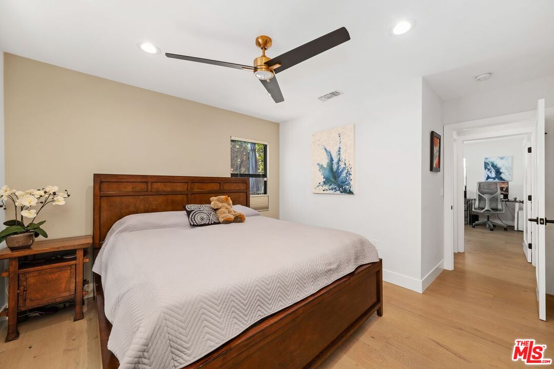 Culver City, California, 90232, United States, 3 Bedrooms Bedrooms, ,2 BathroomsBathrooms,Residential,For Sale,1911213