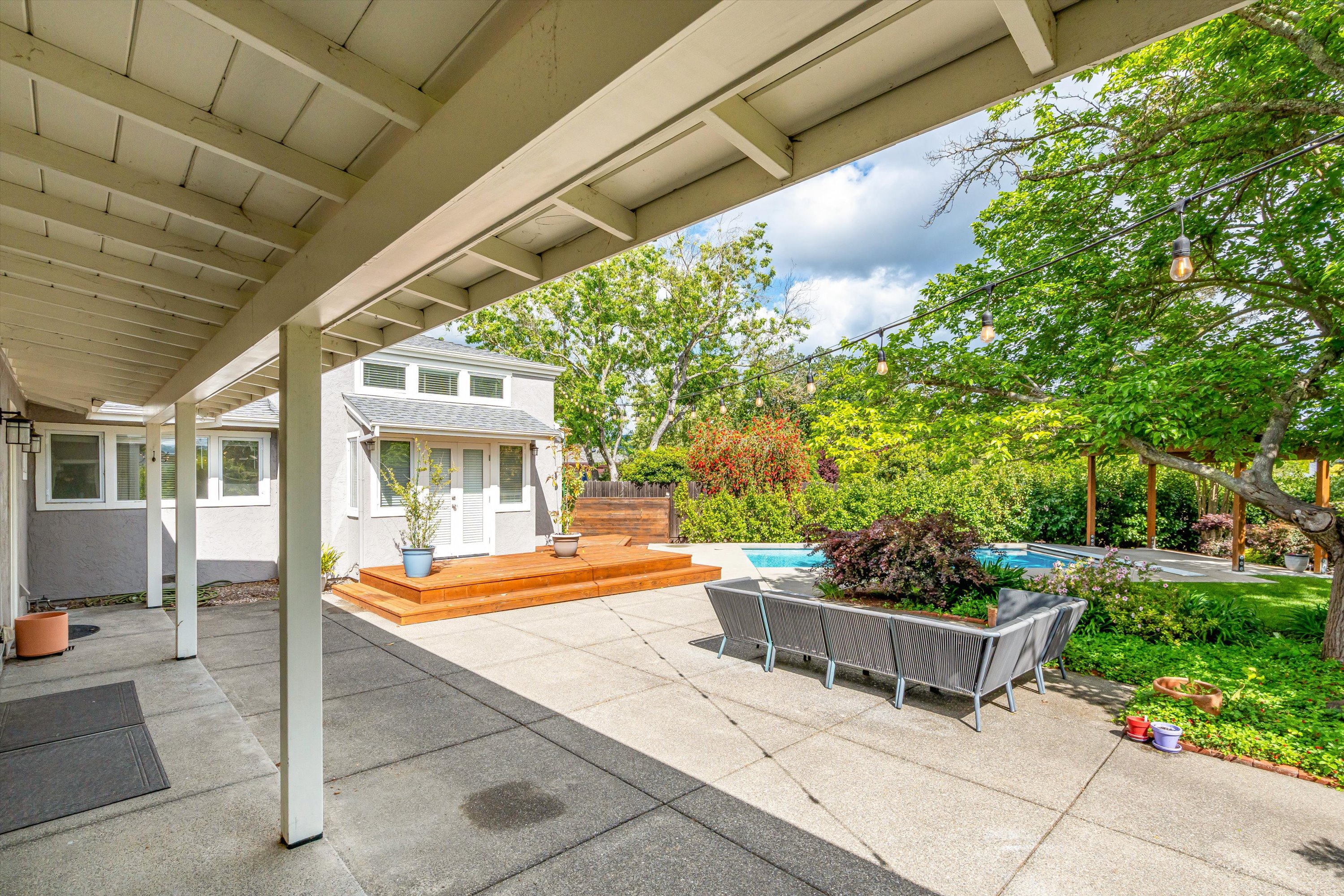  960 Lark Ave - 物件實景