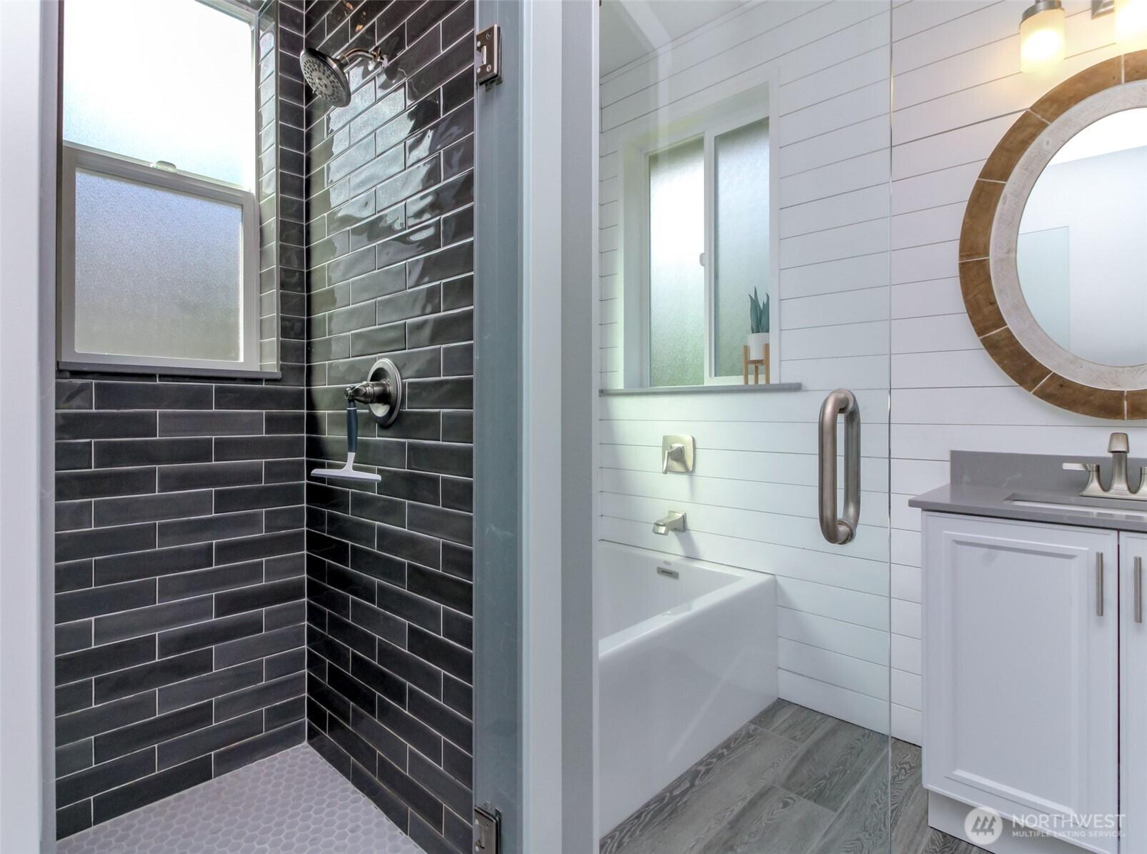 MAPLE VALLEY, Washington, 98038, United States, 3 Bedrooms Bedrooms, ,3 BathroomsBathrooms,Residential,For Sale,1947059