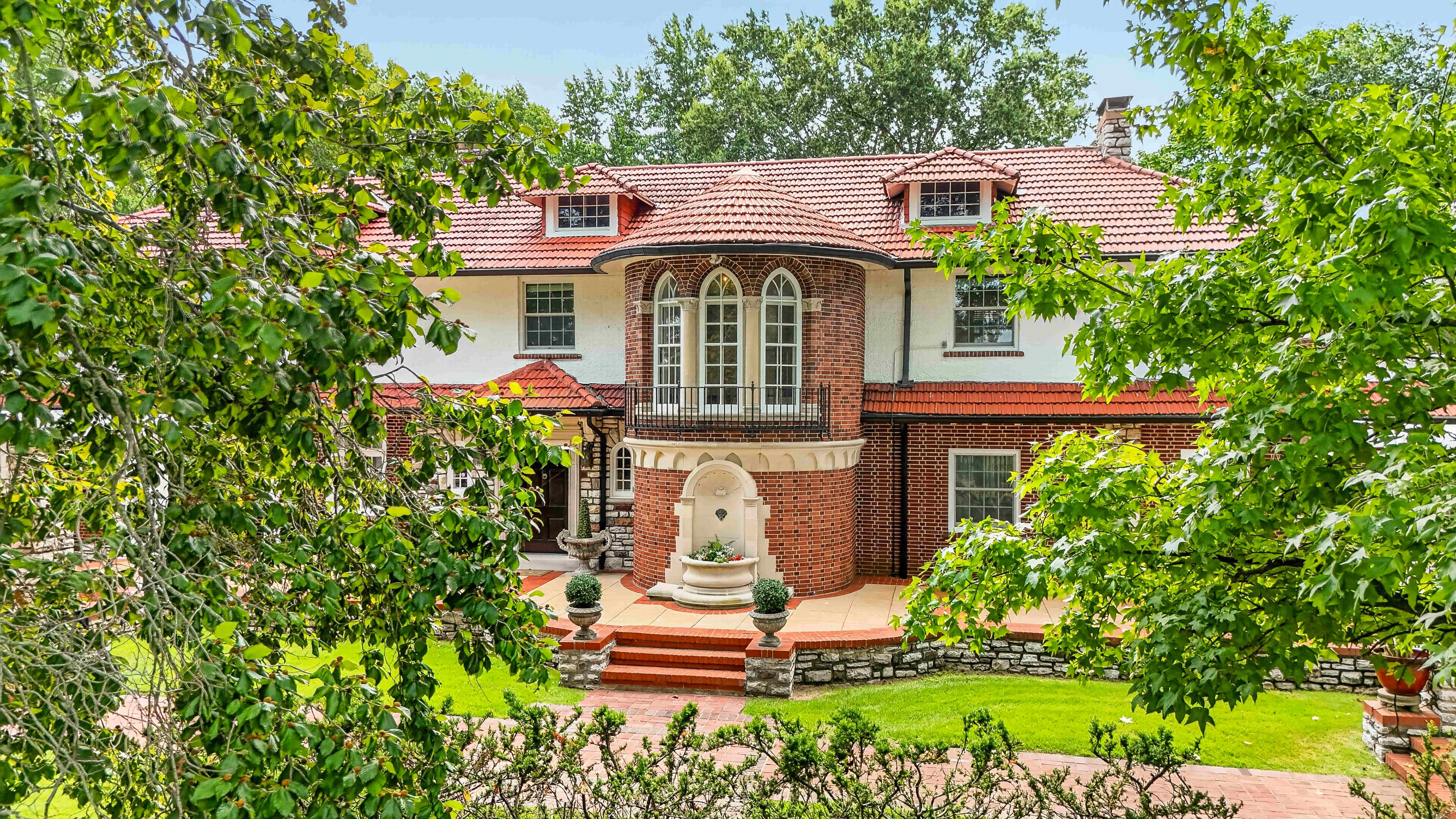  Stunning Spanish Revival Estate in Ladue - 物件實景