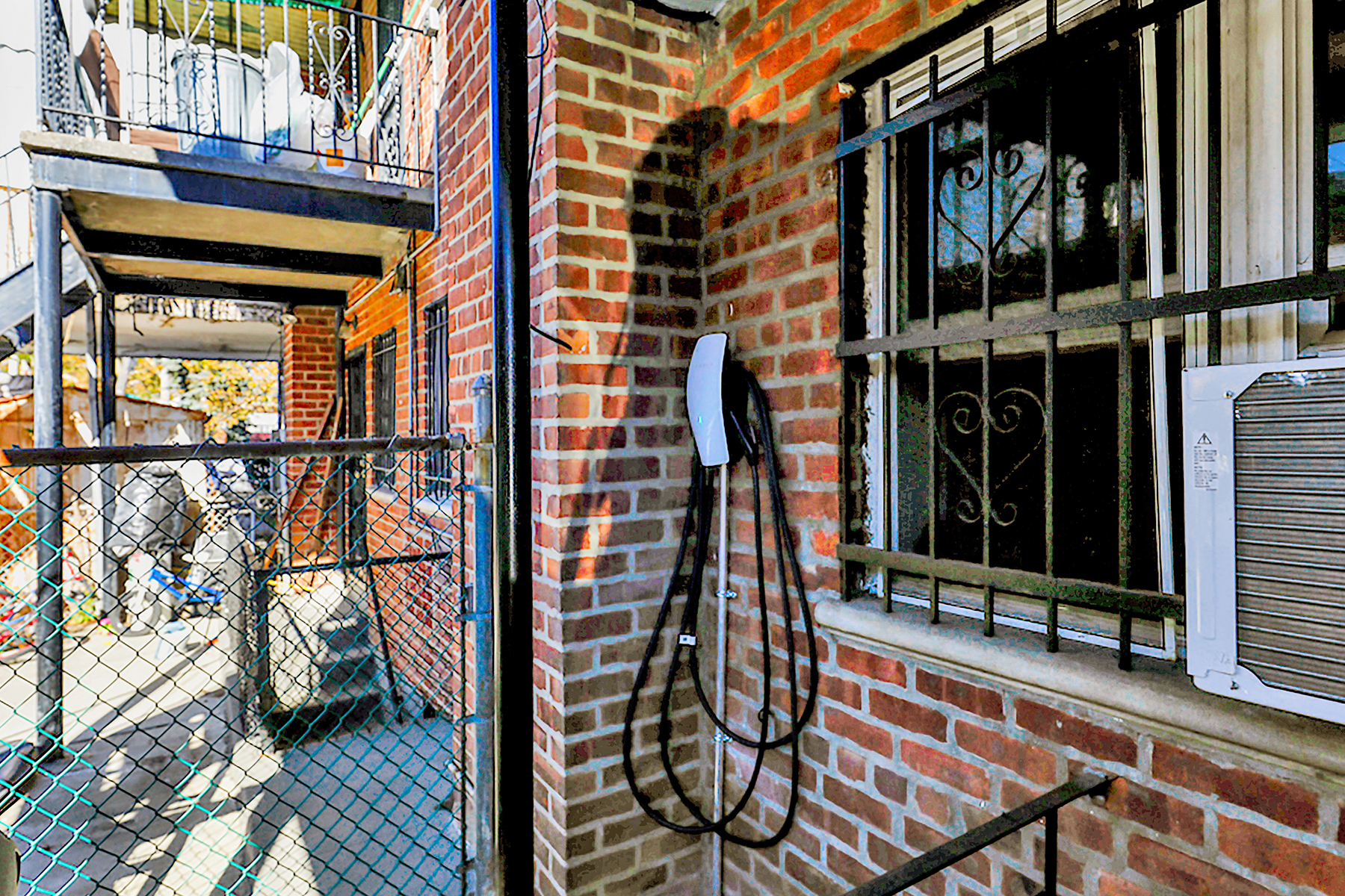 Brooklyn, New York, 11234, United States, 5 Bedrooms Bedrooms, ,3 BathroomsBathrooms,Residential,For Sale,1976876