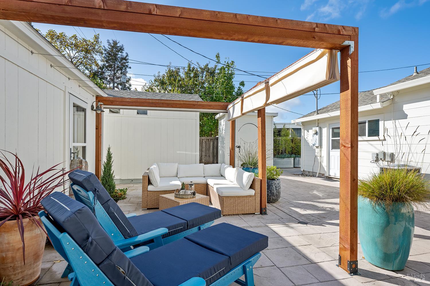 Santa Rosa, California, 95405, United States, 2 Bedrooms Bedrooms, ,2 BathroomsBathrooms,Residential,For Sale,1989467