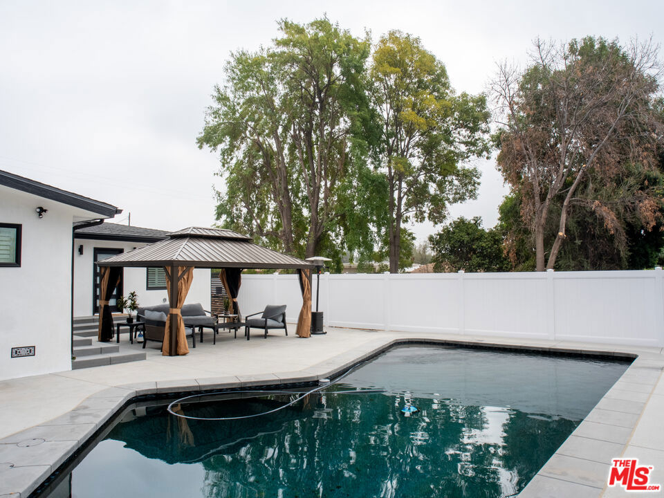 Duarte, California, 91010, United States, 6 Bedrooms Bedrooms, ,3 BathroomsBathrooms,Residential,For Sale,1836068