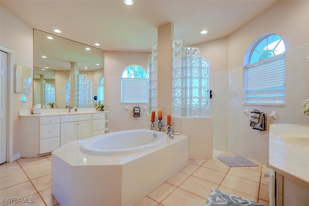 Cape Coral, Florida, 33914, United States, 3 Bedrooms Bedrooms, ,3 BathroomsBathrooms,Residential,For Sale,1980957