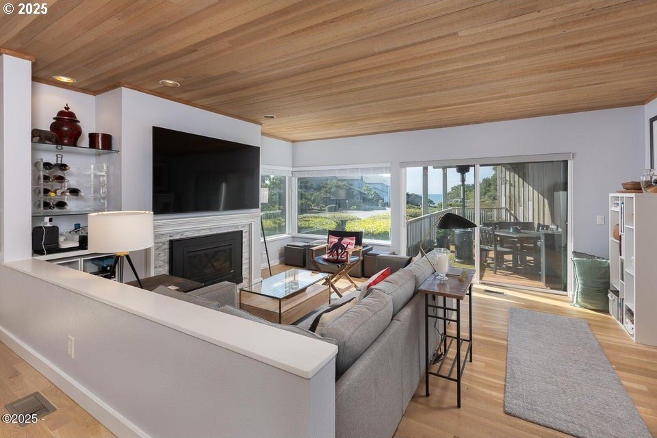 Depoe Bay, Oregon, 97341, United States, 2 Bedrooms Bedrooms, ,2 BathroomsBathrooms,Residential,For Sale,1770429