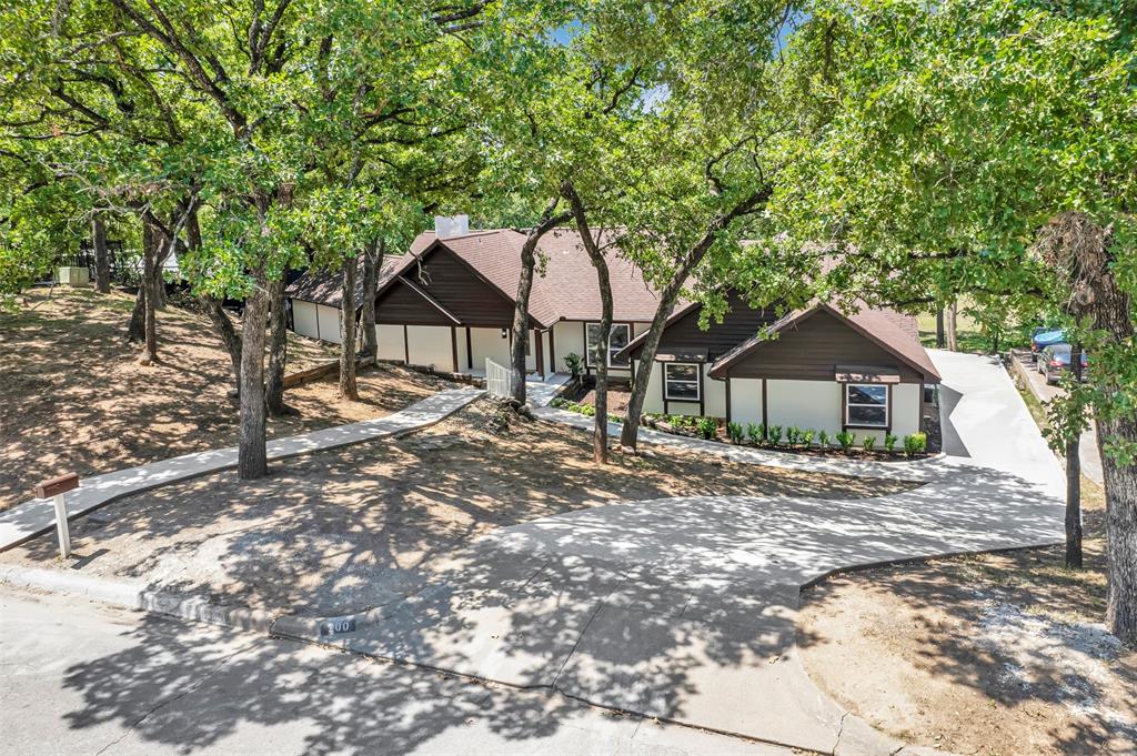 200 Silverleaf Drive, Fort Worth, Texas, 76112, United States, 5 Bedrooms Bedrooms, ,6 BathroomsBathrooms,Residential,For Sale,200 Silverleaf Drive,1618780