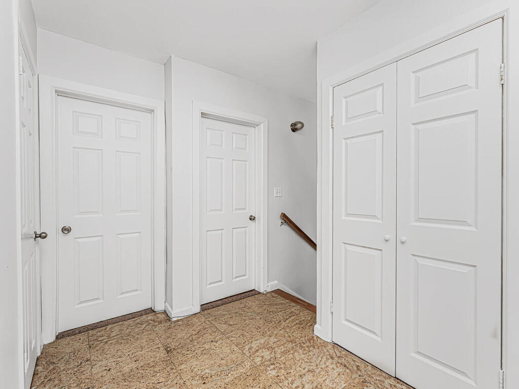 Yonkers, New York, 10710, United States, 5 Bedrooms Bedrooms, ,3 BathroomsBathrooms,Residential,For Sale,1983981