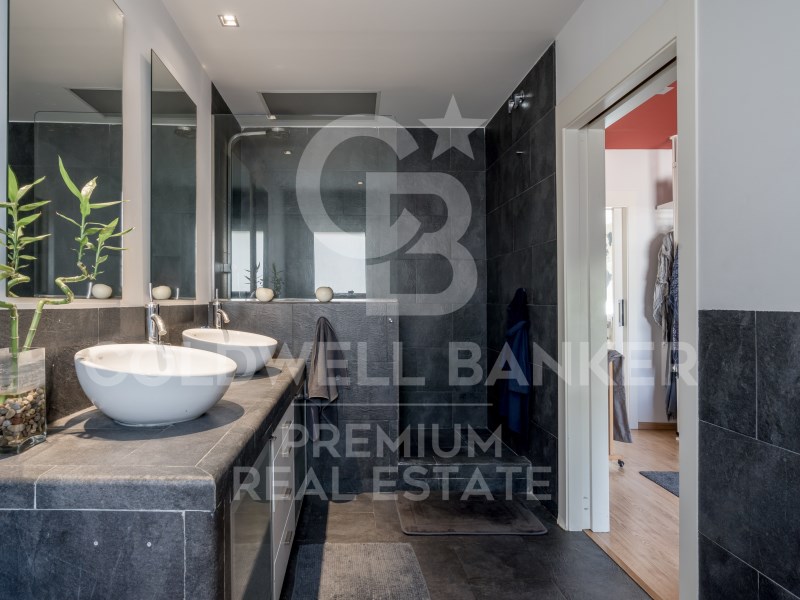 Cerdanyola del Vallès, Catalonia, ES, 4 Bedrooms Bedrooms, ,4 BathroomsBathrooms,Residential,For Sale,1481716