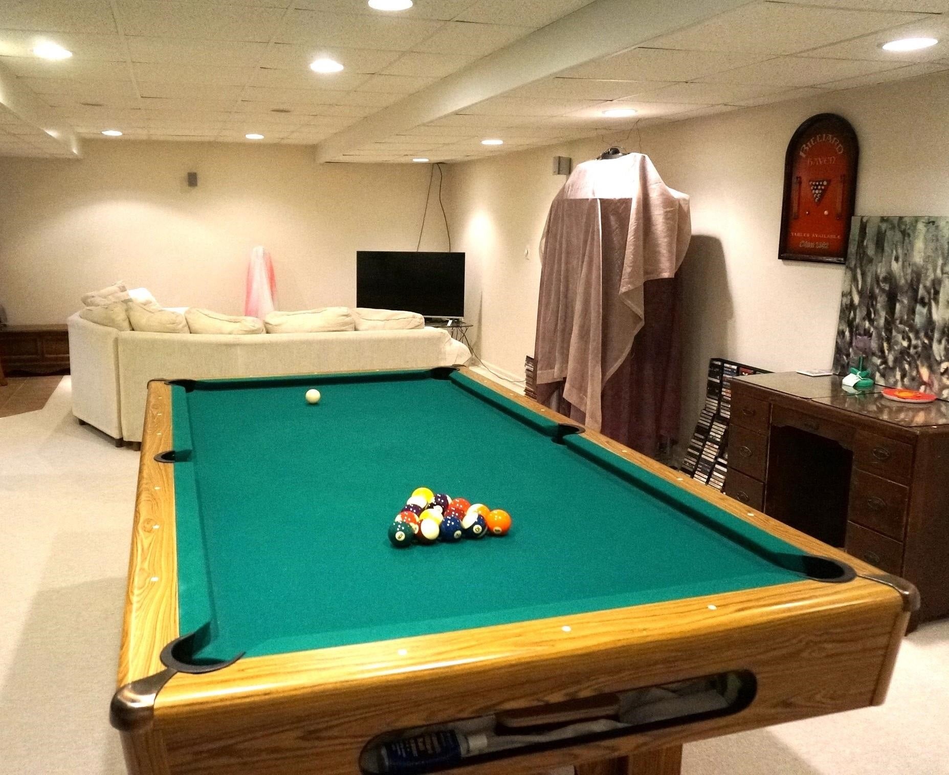 Macomb Twp, Michigan, 48044, United States, 4 Bedrooms Bedrooms, ,4 BathroomsBathrooms,Residential,For Sale,1942968