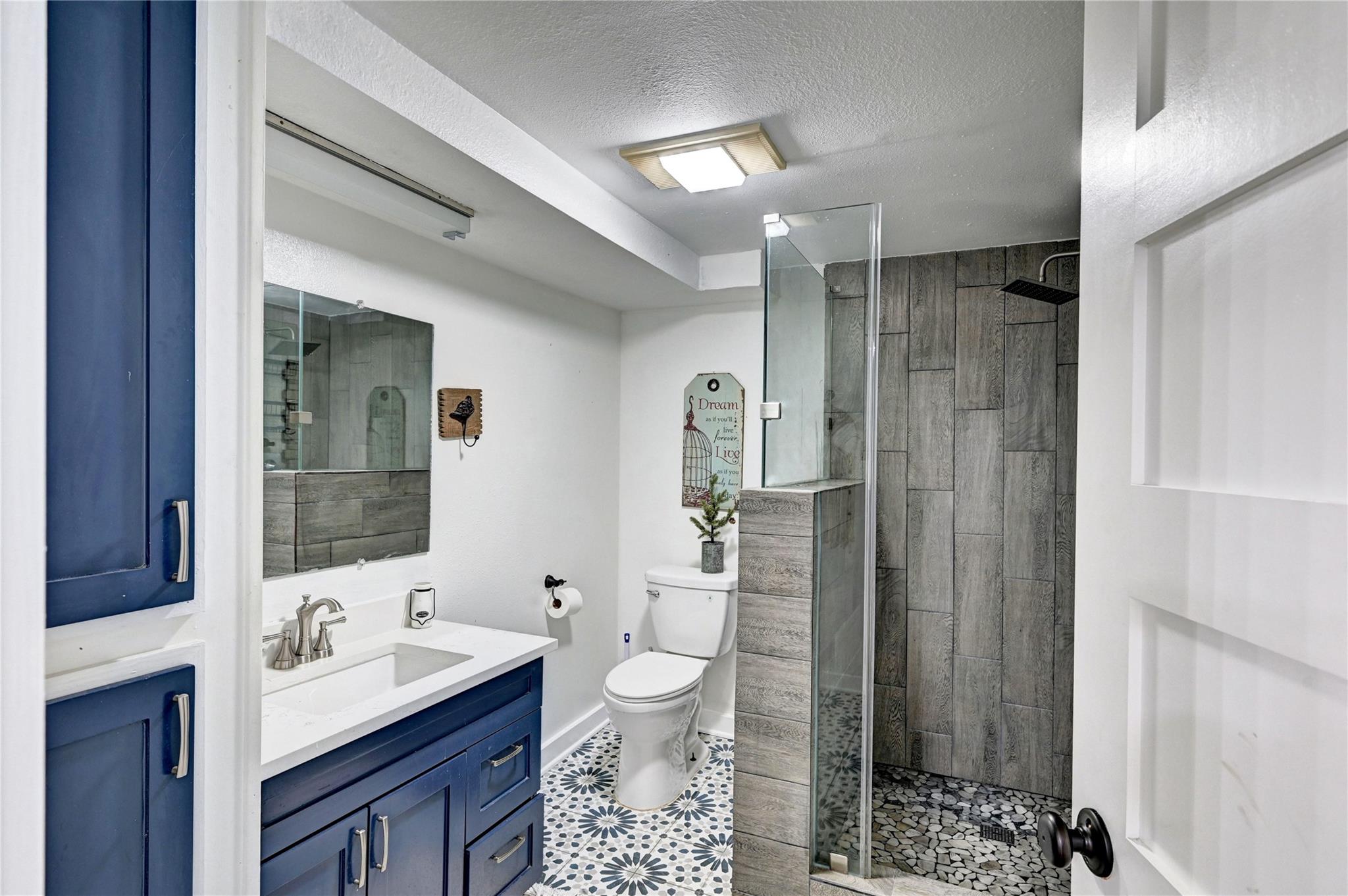 Huntsville, Texas, 77320, United States, 4 Bedrooms Bedrooms, ,3 BathroomsBathrooms,Residential,For Sale,1921043