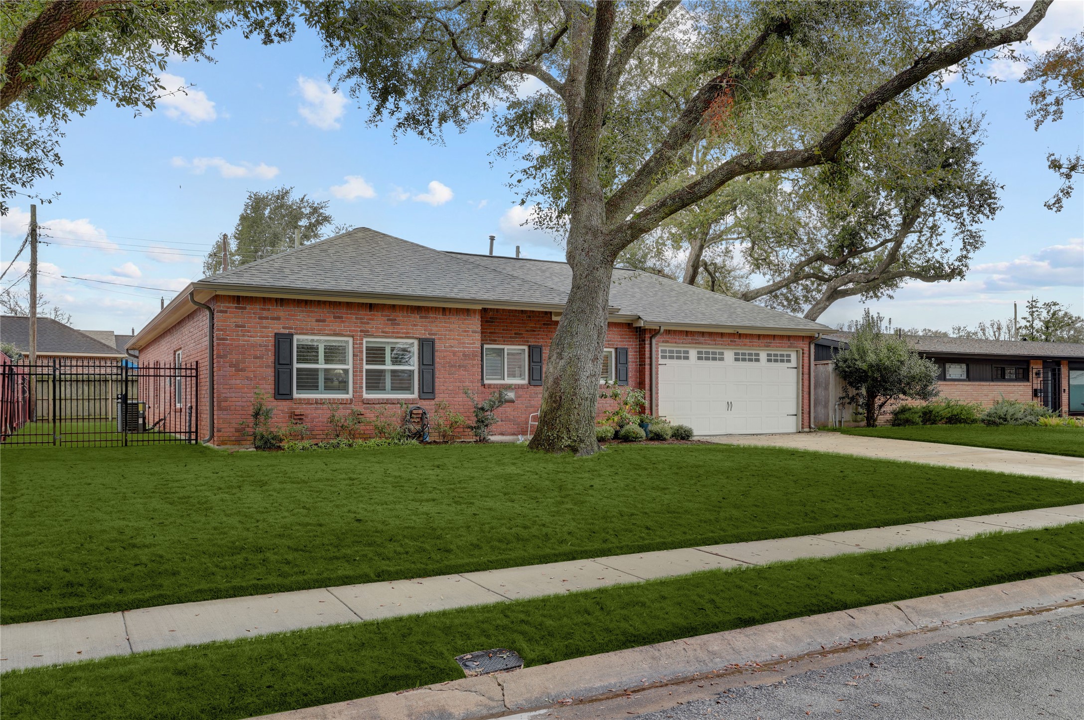  2418 Lazybrook Drive - 物件實景