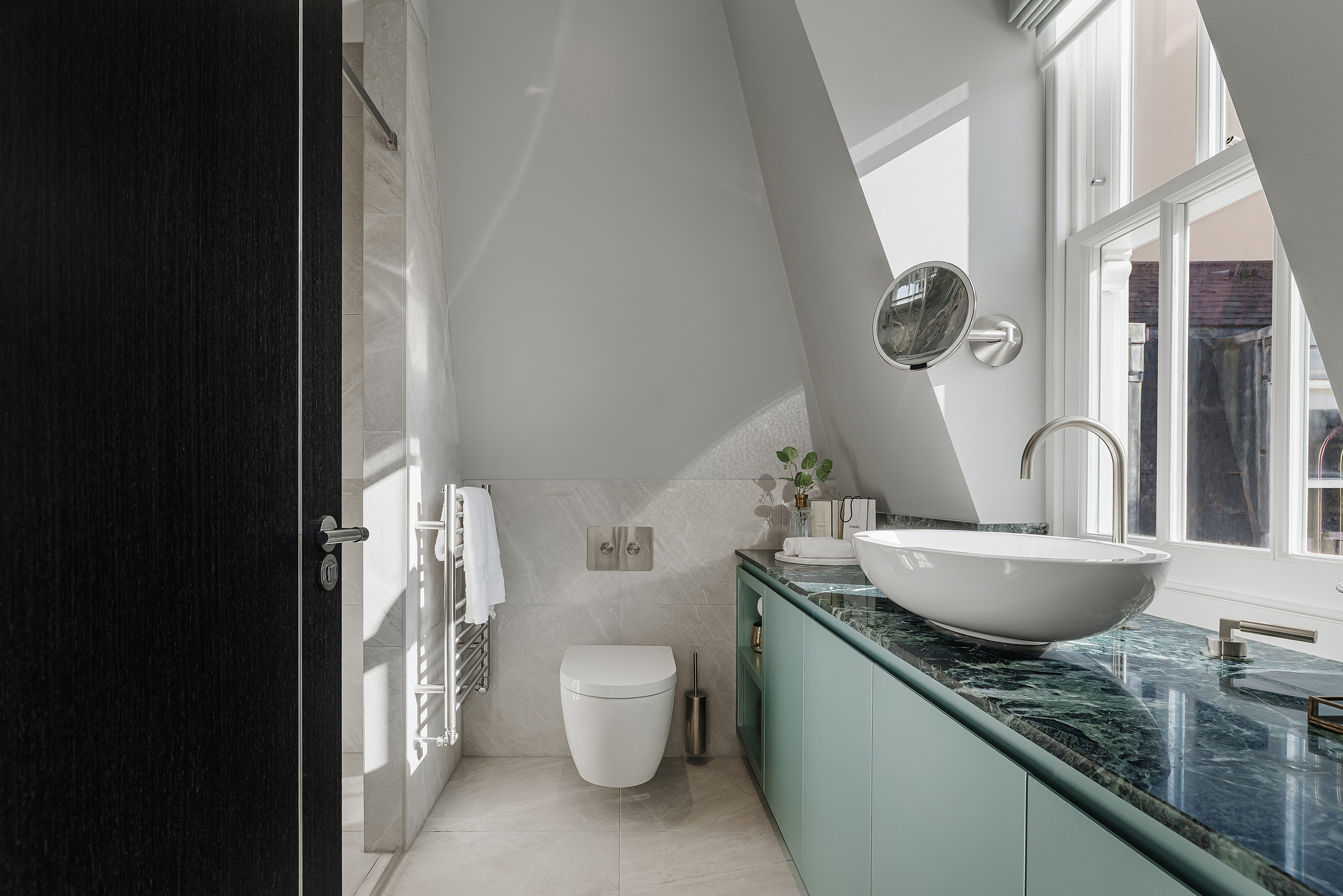  A beautiful brand-new mews home with private parking and award-winning gardens - 物件實景