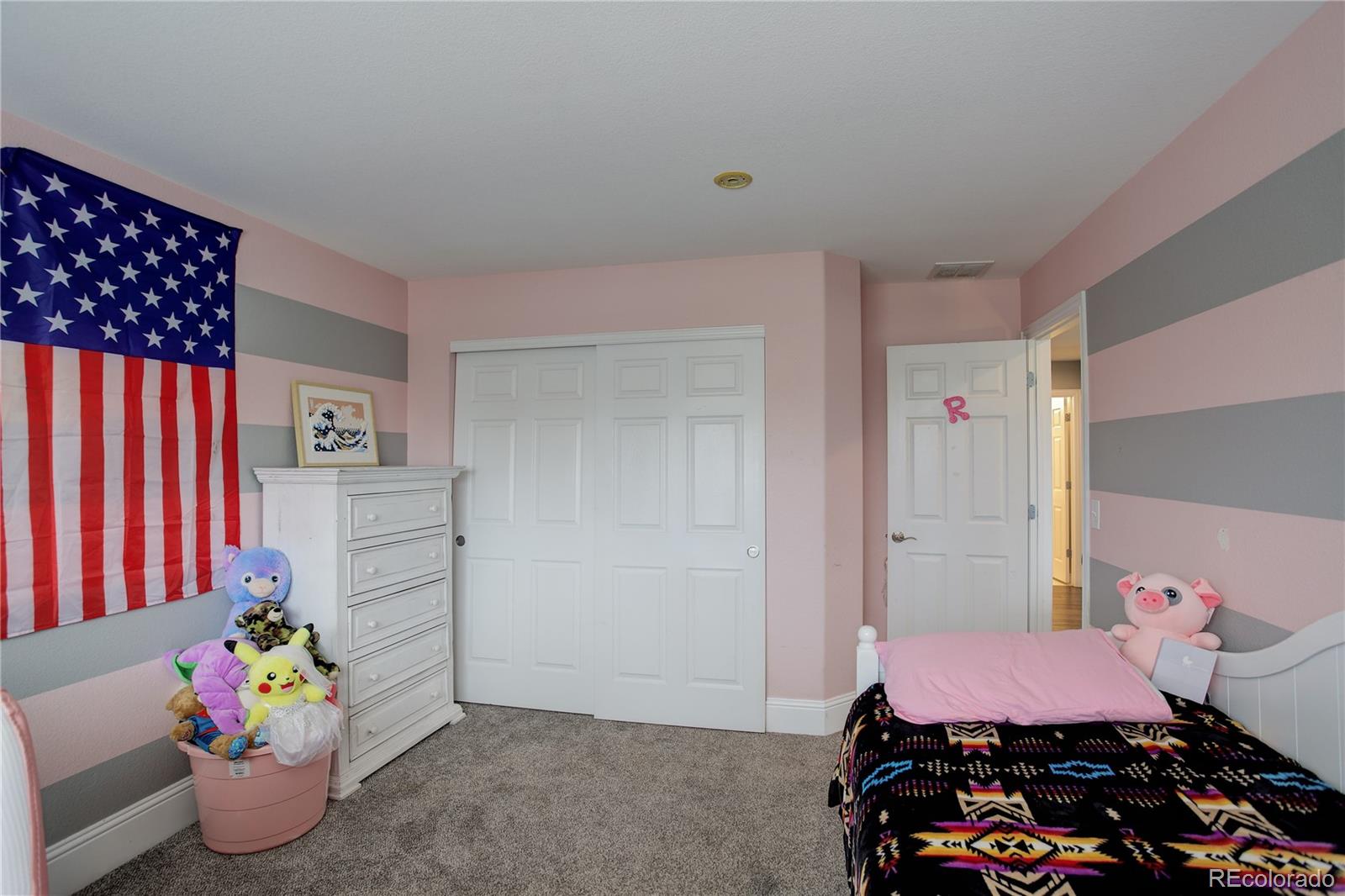 Henderson, Colorado, 80640, United States, 5 Bedrooms Bedrooms, ,3 BathroomsBathrooms,Residential,For Sale,2002056