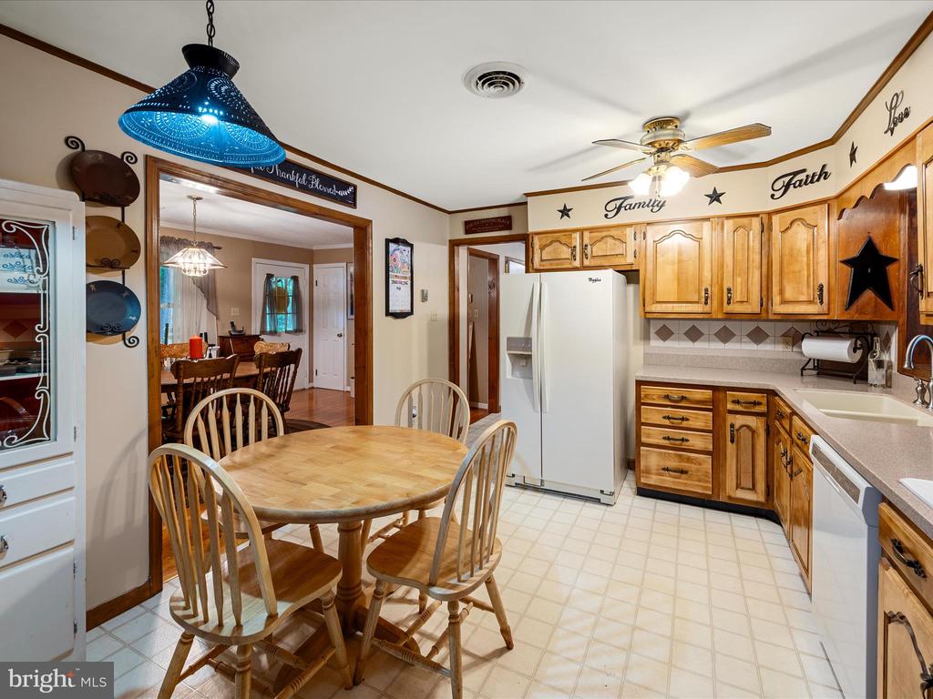 Winchester, Virginia, 22603, United States, 3 Bedrooms Bedrooms, ,3 BathroomsBathrooms,Residential,For Sale,1974619