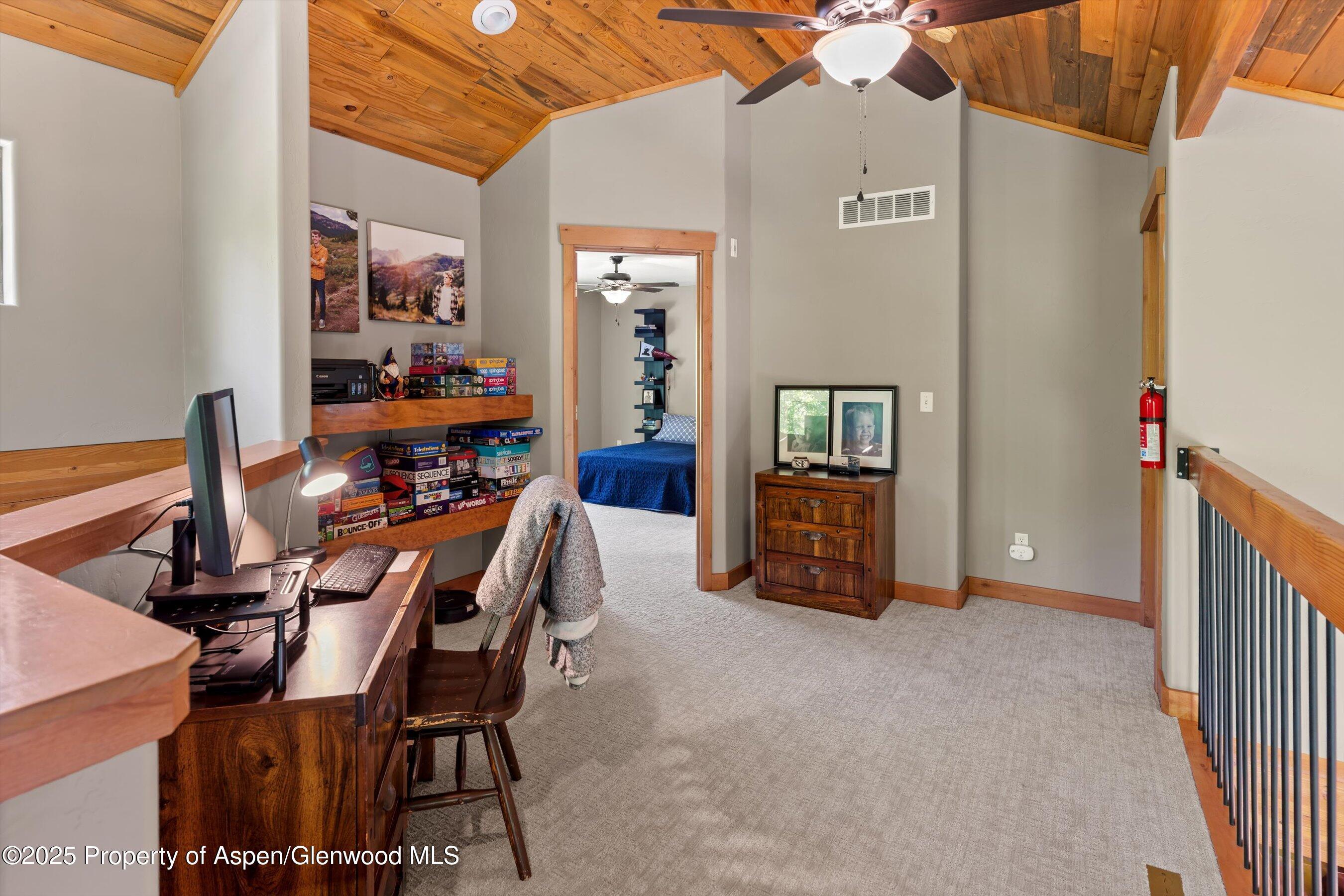 Glenwood Springs, Colorado, 81601, United States, 3 Bedrooms Bedrooms, ,3 BathroomsBathrooms,Residential,For Sale,1874511