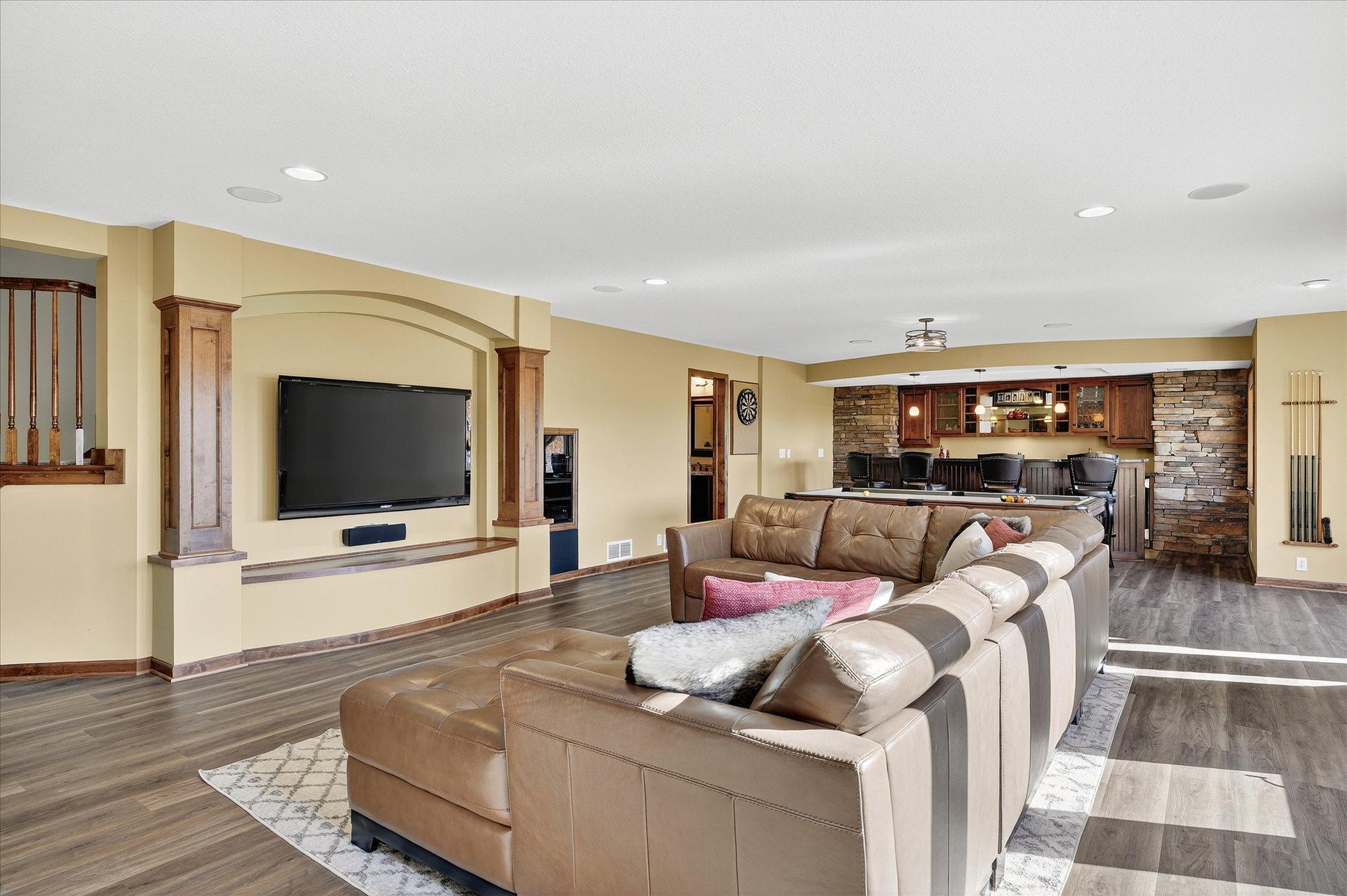 Medina, Minnesota, 55340, United States, 5 Bedrooms Bedrooms, ,3 BathroomsBathrooms,Residential,For Sale,1989034