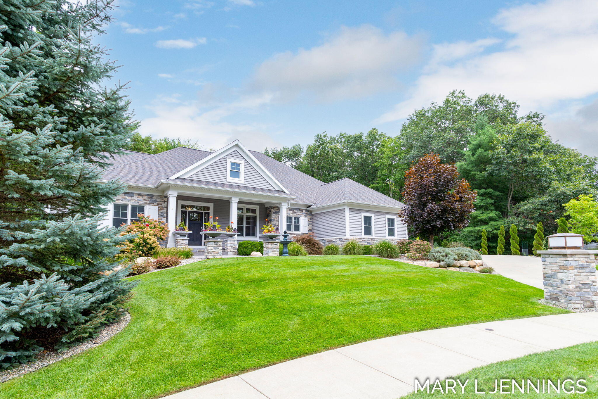 Coventry Cir, Spring Lake, MI 49456 #1
