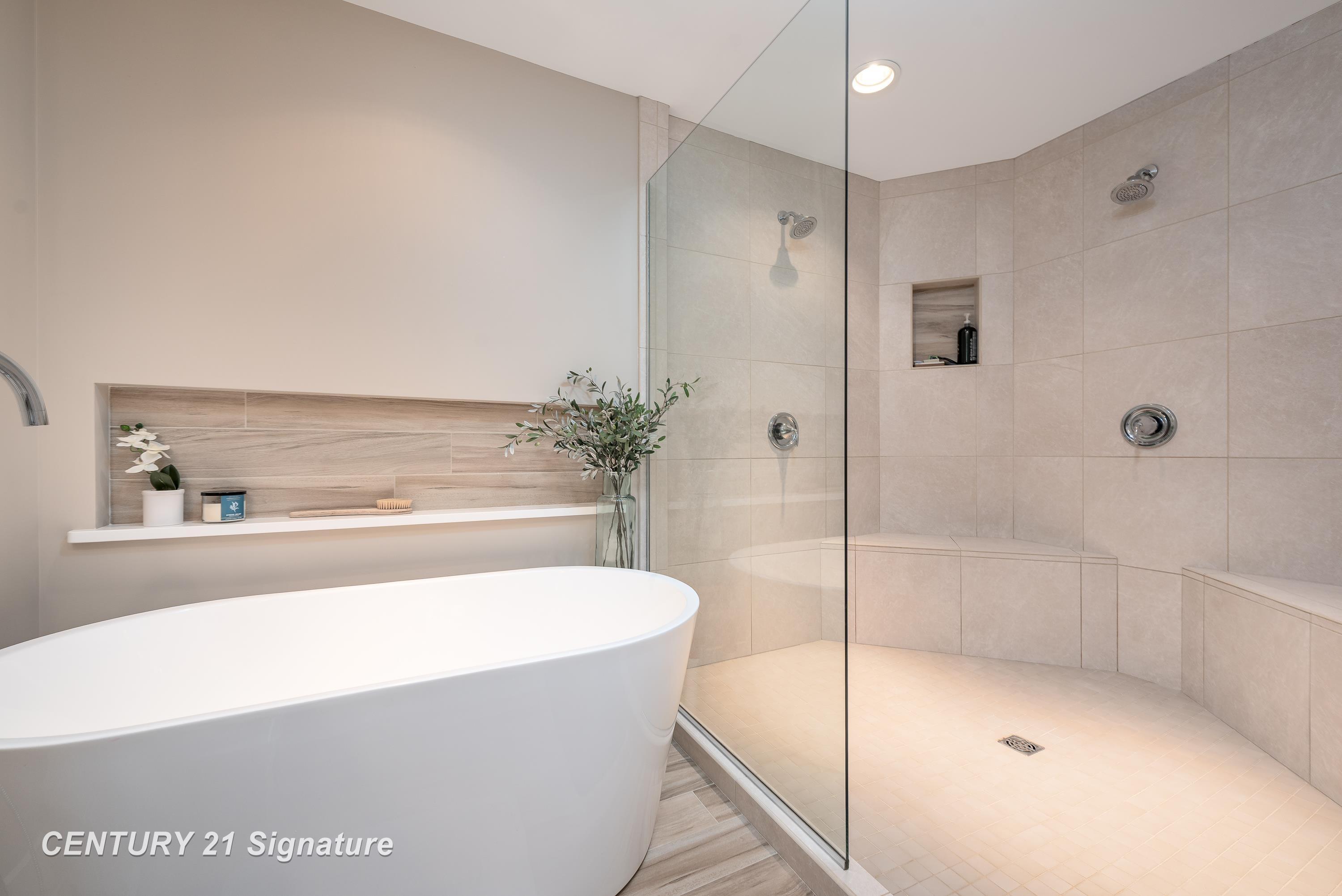 Midland, Michigan, 48642, United States, 4 Bedrooms Bedrooms, ,5 BathroomsBathrooms,Residential,For Sale,1975618