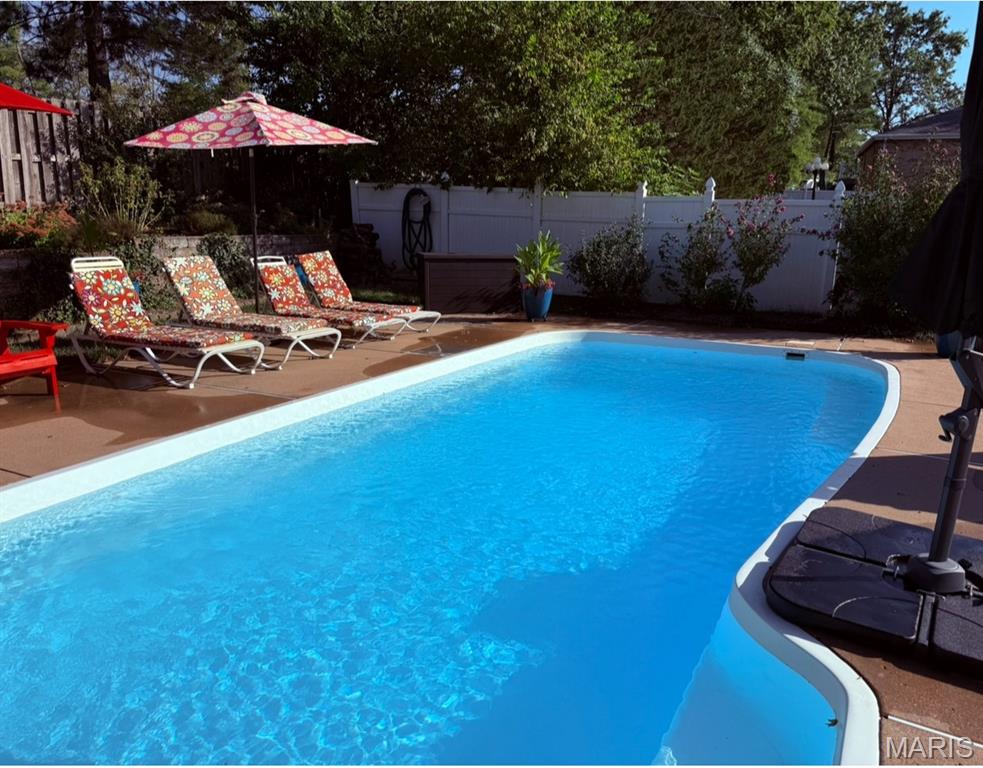 Unincorporated, Missouri, 63129, United States, 4 Bedrooms Bedrooms, ,4 BathroomsBathrooms,Residential,For Sale,1992793