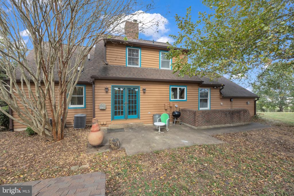 Warrenton, Virginia, 20187, United States, 3 Bedrooms Bedrooms, ,4 BathroomsBathrooms,Residential,For Sale,1977247