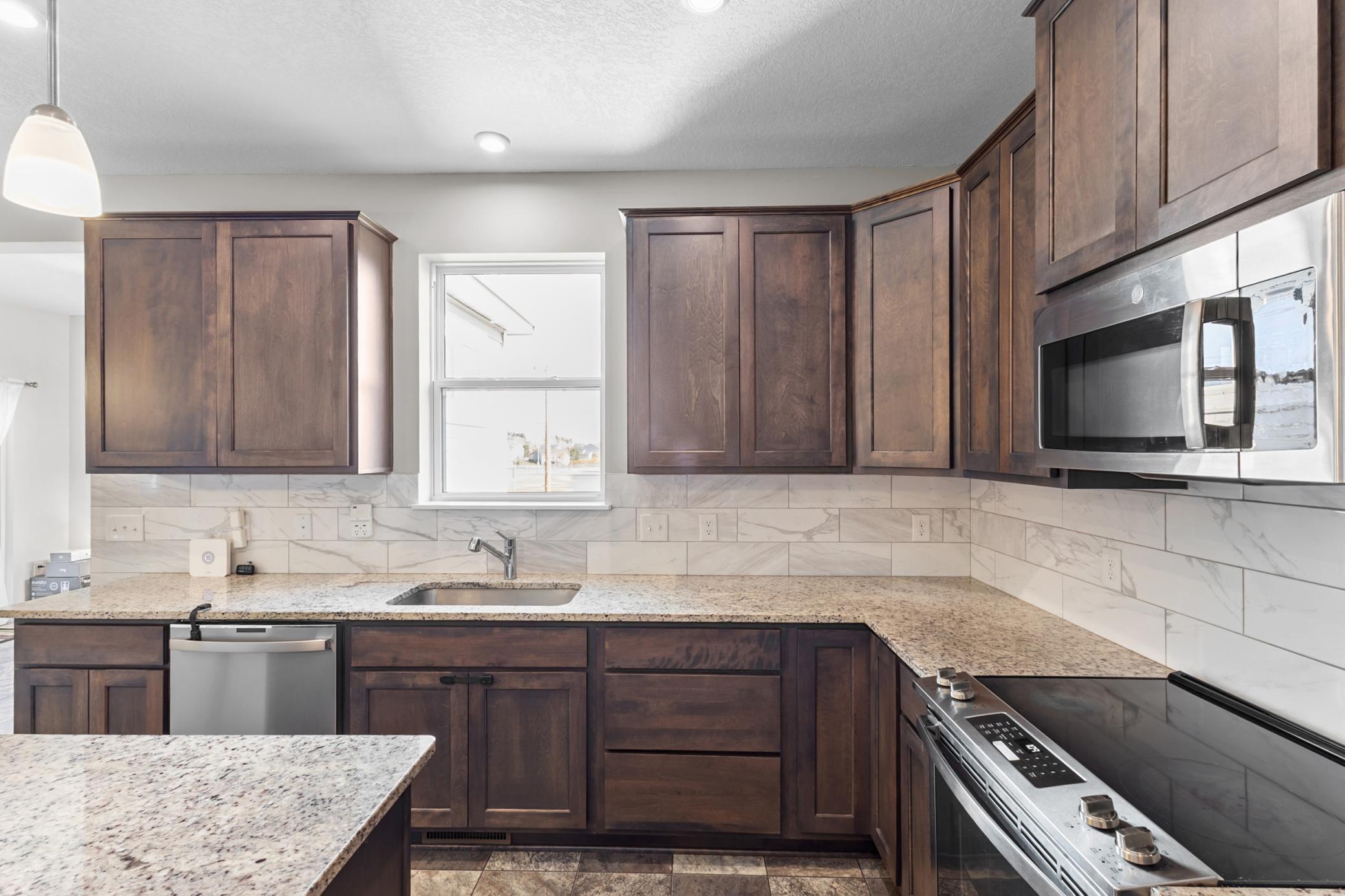 Farmington, Minnesota, 55024, United States, 4 Bedrooms Bedrooms, ,2 BathroomsBathrooms,Residential,For Sale,1991916