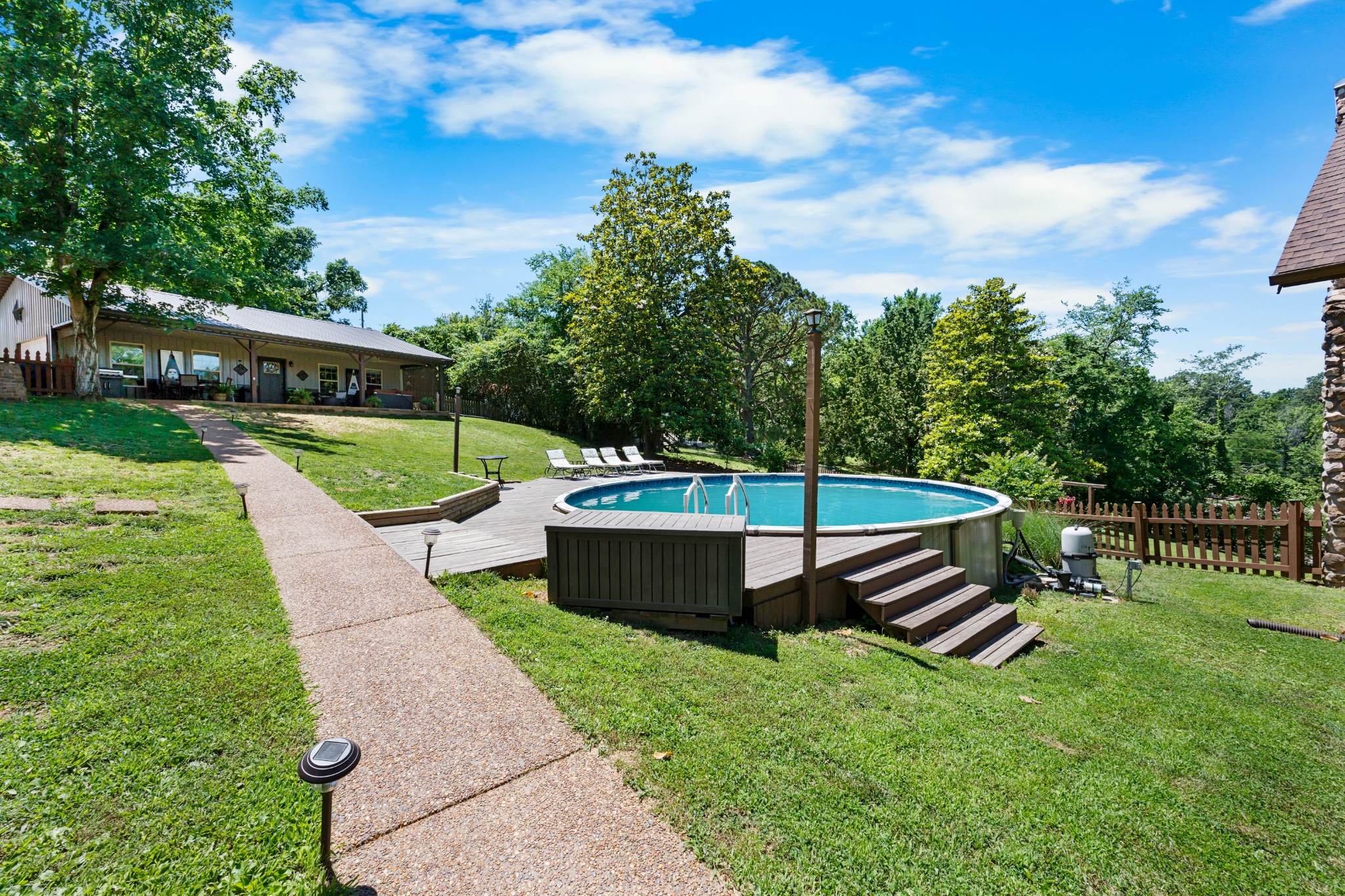 Dover, Tennessee, 37058, United States, 4 Bedrooms Bedrooms, ,3 BathroomsBathrooms,Residential,For Sale,1915564