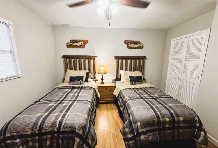 Hayesville, North Carolina, 28904, United States, 2 Bedrooms Bedrooms, ,3 BathroomsBathrooms,Residential,For Sale,1762201
