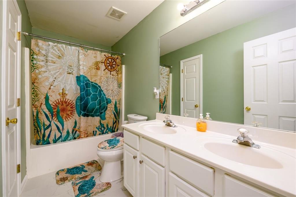 Lilburn, Georgia, 30047, United States, 5 Bedrooms Bedrooms, ,3 BathroomsBathrooms,Residential,For Sale,1882447