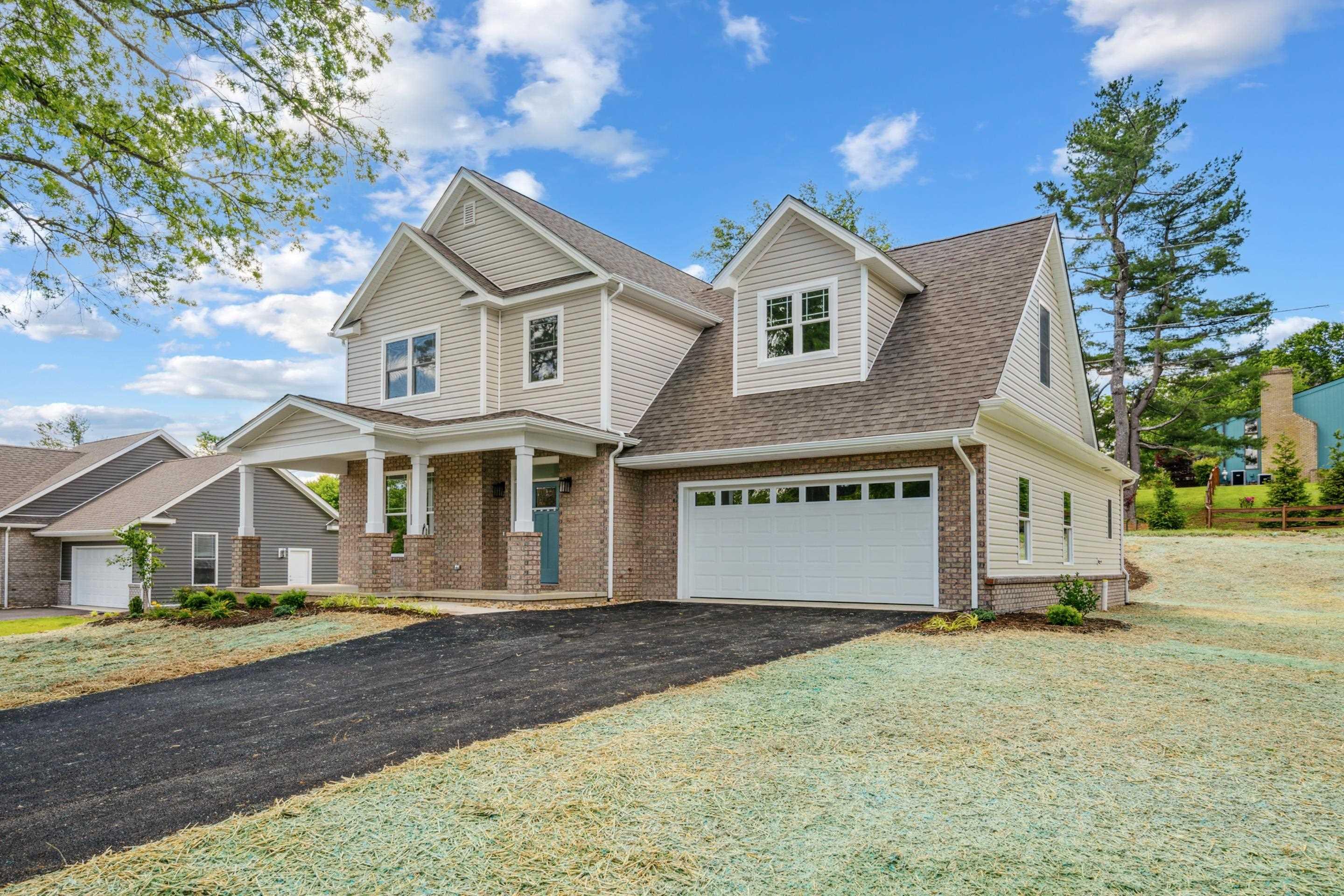 Blacksburg, Virginia, 24060, United States, 4 Bedrooms Bedrooms, ,4 BathroomsBathrooms,Residential,For Sale,1838349