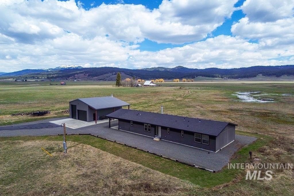 Donnelly, Idaho, 83615, United States, 3 Bedrooms Bedrooms, ,2 BathroomsBathrooms,Residential,For Sale,1982095