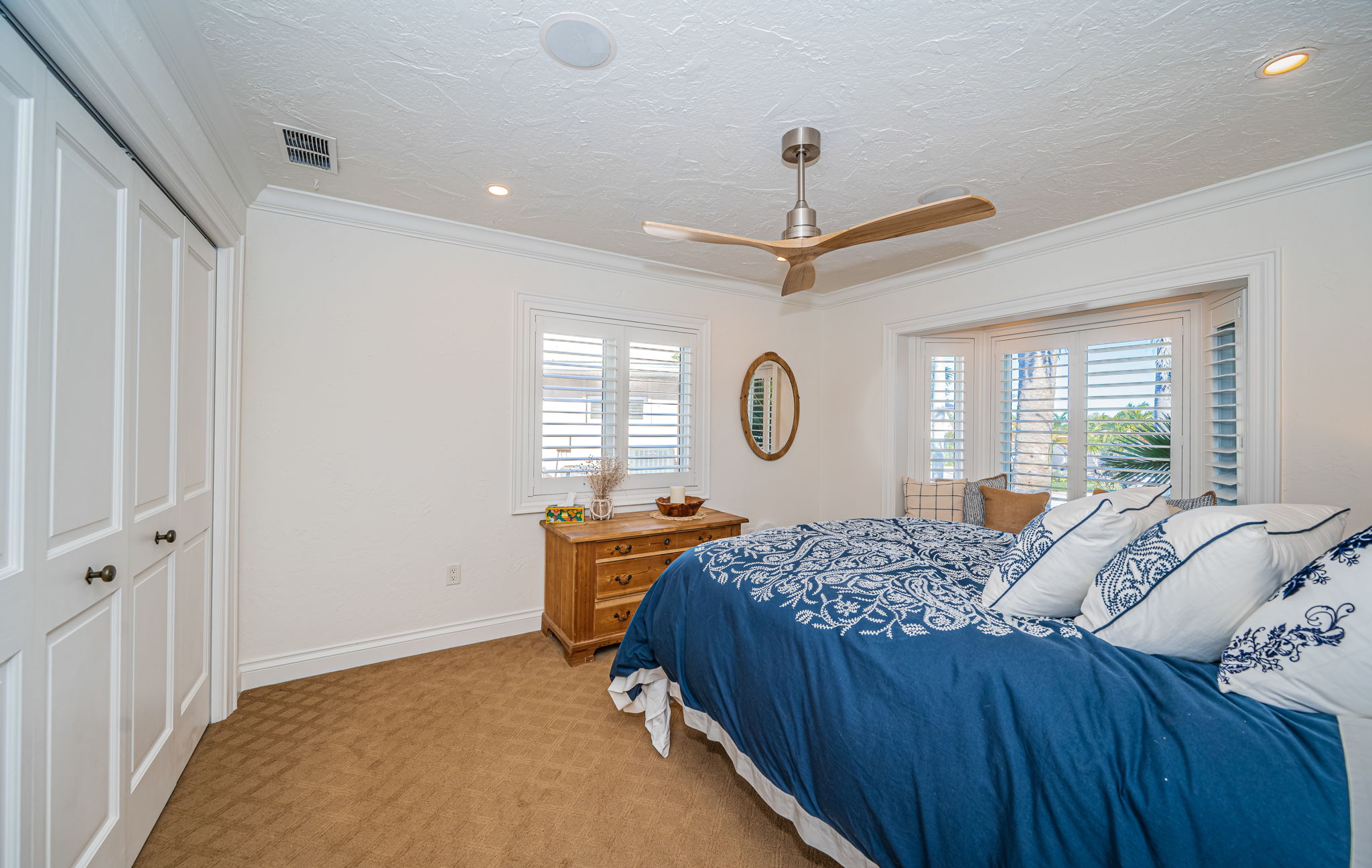 St Petersburg, Florida, 33707, United States, 5 Bedrooms Bedrooms, ,5 BathroomsBathrooms,Residential,For Sale,2007772