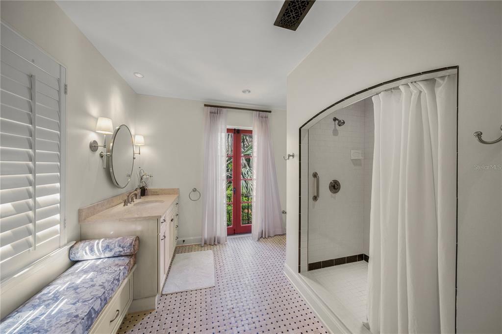 Sarasota, Florida, 34236, United States, 5 Bedrooms Bedrooms, ,7 BathroomsBathrooms,Residential,For Sale,1913430