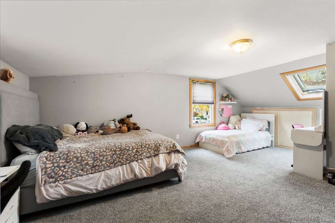 Woonsocket, Rhode Island, 02895, United States, 4 Bedrooms Bedrooms, ,2 BathroomsBathrooms,Residential,For Sale,1987551