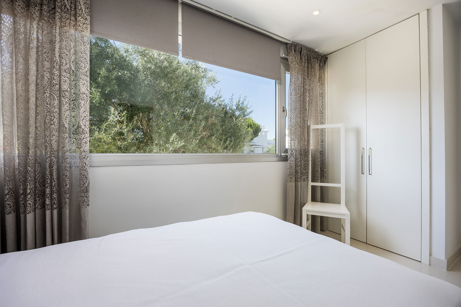  Contemporary villa in Novo Sancti Petri with garden and pool - 物件實景