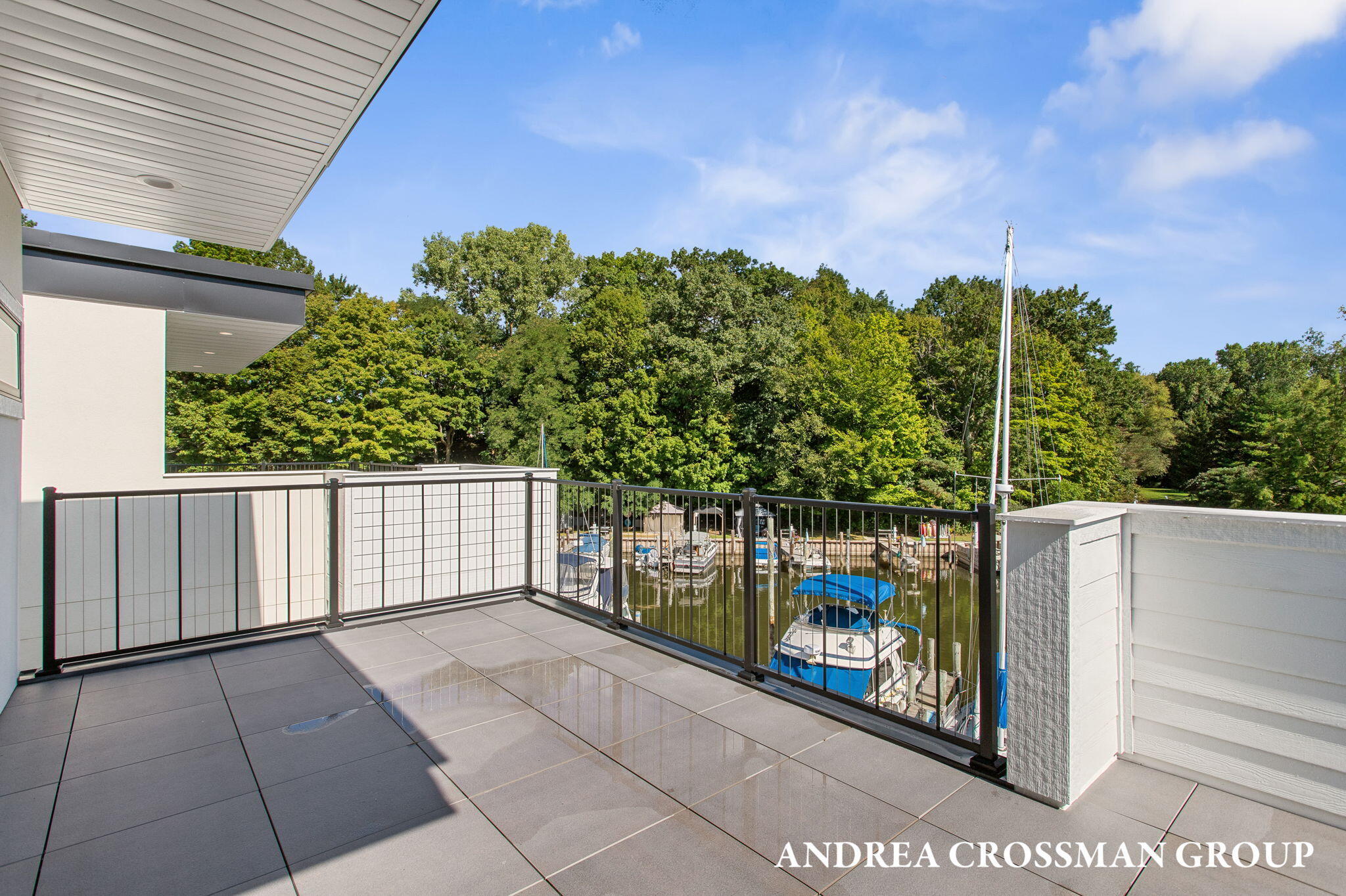 South Haven, Michigan, 49090, United States, 3 Bedrooms Bedrooms, ,3 BathroomsBathrooms,Residential,For Sale,1987512