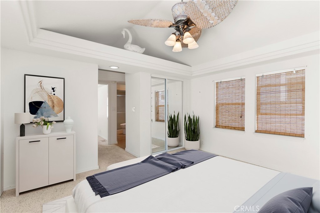 Newport Beach, California, 92663, United States, 2 Bedrooms Bedrooms, ,2 BathroomsBathrooms,Residential,For Sale,1917614