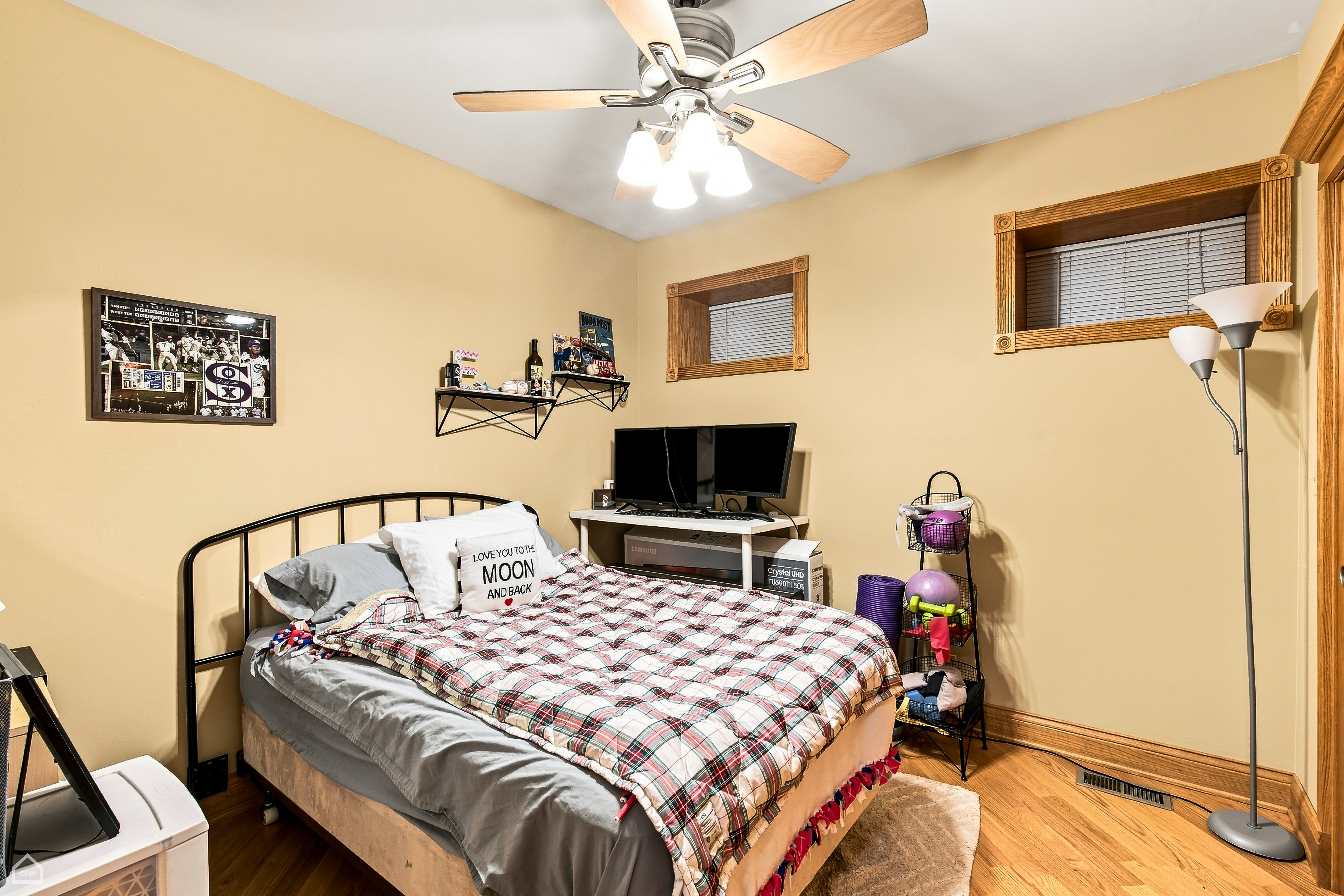  Excellent Opportunity to Own a Classic Chicago Brick Three-Flat - 物件實景