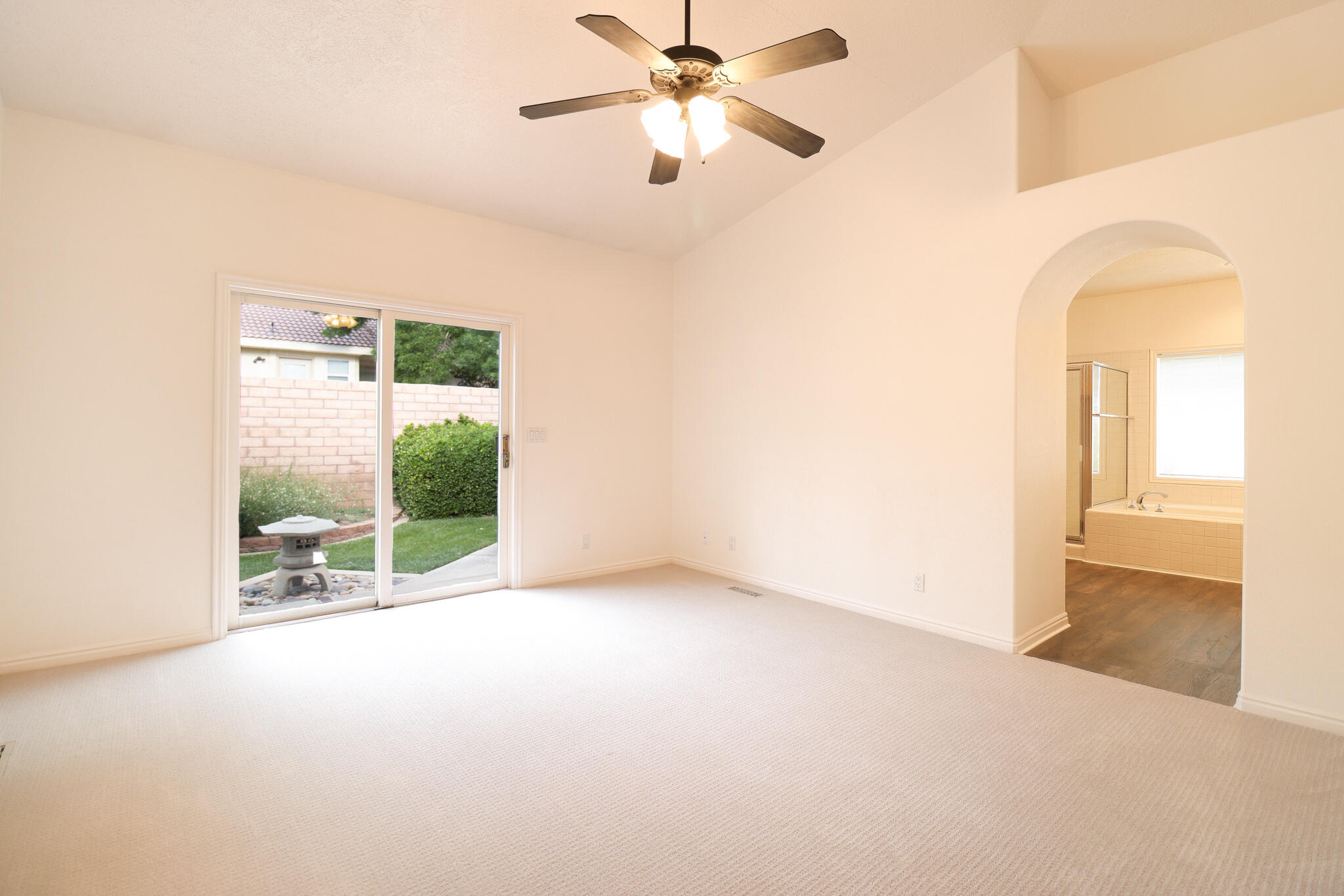St George, Utah, 84790, United States, 6 Bedrooms Bedrooms, ,Residential,For Sale,1839961