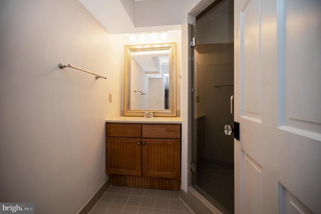 Fredericksburg, Virginia, 22405, United States, 5 Bedrooms Bedrooms, ,5 BathroomsBathrooms,Residential,For Sale,1825163